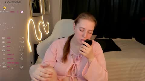 annagrees1 online show from February 20, 2026, 6:26 am