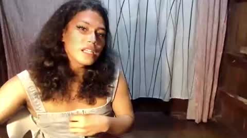 annalala22 online show from May 28, 2026, 9:17 am