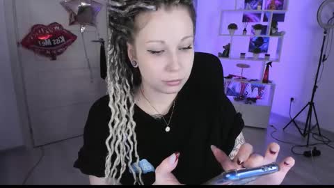 Anna online show from October 4, 2025, 4:38 pm