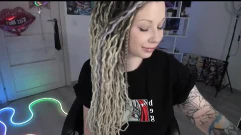 Anna online show from April 4, 2026, 8:06 pm