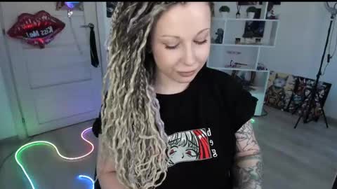 Anna online show from April 18, 2026, 8:51 am