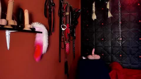  Annavi  online show from December 2, 2025, 7:20 pm