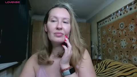 Snapshot of annaxlovers chatting on November 6, 2025, 2:40 pm AnnaXLovers online show from November 6, 2025, 2:40 pm