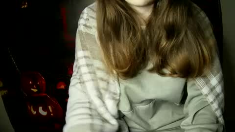 Bella online show from October 4, 2025, 7:06 am