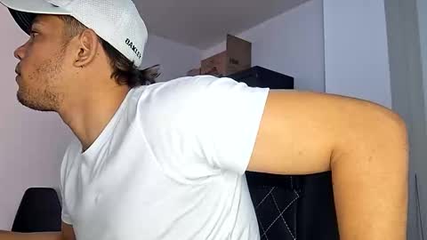 Snapshot of anndyhardy11 chatting on December 6, 2024, 3:22 pm Anndy Hardy online show from December 6, 2024, 3:22 pm