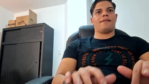 Snapshot of anndyhardy11 chatting on December 9, 2024, 3:11 pm Anndy Hardy online show from December 9, 2024, 3:11 pm