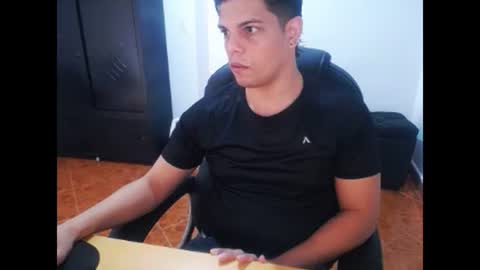 Snapshot of anndyhardy11 chatting on December 11, 2024, 12:44 pm Anndy Hardy online show from December 11, 2024, 12:44 pm