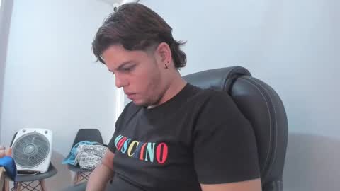 Snapshot of anndyhardy11 chatting on January 12, 2025, 5:01 pm Anndy Hardy online show from January 12, 2025, 5:01 pm