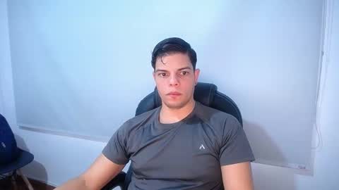 Snapshot of anndyhardy11 chatting on February 1, 2025, 12:16 pm Anndy Hardy online show from February 1, 2025, 12:16 pm