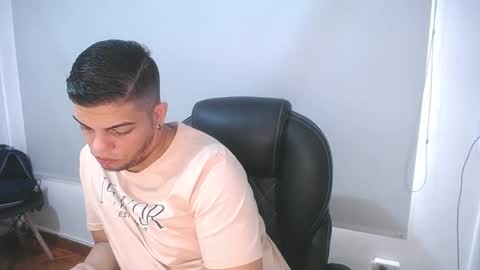 Snapshot of anndyhardy11 chatting on February 27, 2025, 3:15 pm Anndy Hardy online show from February 27, 2025, 3:15 pm