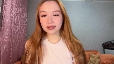 anne_blossomm online show from February 1, 2026, 4:05 pm
