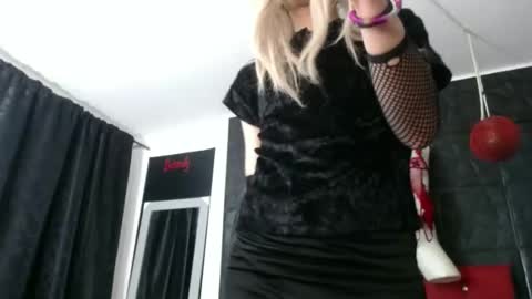 Anne online show from October 30, 2025, 8:38 am