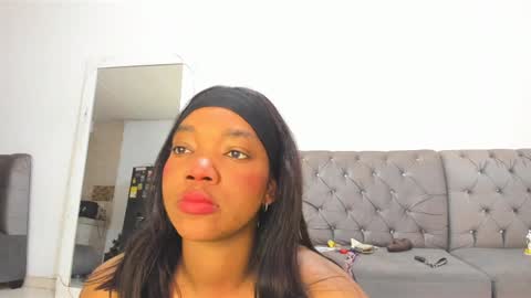 Annie  online show from January 28, 2025, 11:49 am