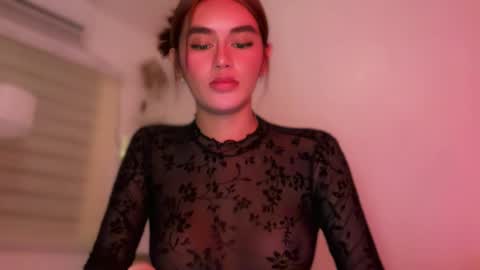 Snapshot of annedee_ chatting on April 8, 2026, 3:12 pm Kim online show from April 8, 2026, 3:12 pm