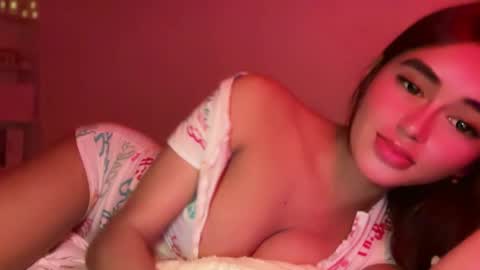 Snapshot of annedee_ chatting on April 13, 2026, 9:09 pm Kim online show from April 13, 2026, 9:09 pm