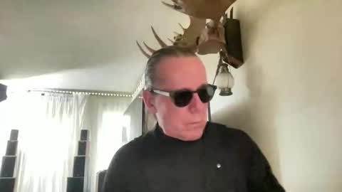 Snapshot of anneonamouse_ chatting on May 18, 2026, 11:54 pm Anne online show from May 18, 2026, 11:54 pm