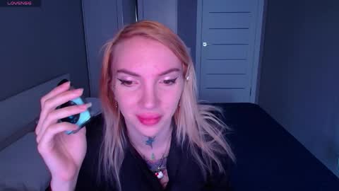 Snapshot of annetenet chatting on May 27, 2026, 9:17 am Annet online show from May 27, 2026, 9:17 am
