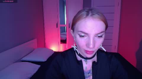 Snapshot of annetenet chatting on June 12, 2026, 8:24 am Annet online show from June 12, 2026, 8:24 am