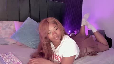 Snapshot of anneth__m chatting on January 10, 2025, 8:04 pm Anneth online show from January 10, 2025, 8:04 pm