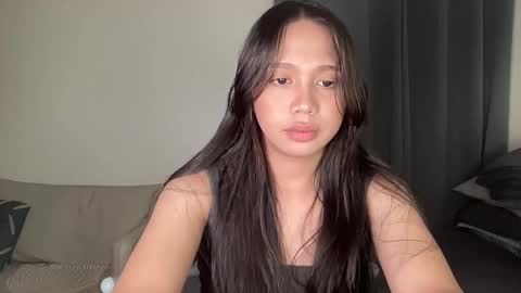 Annette 03 online show from November 18, 2025, 1:04 pm