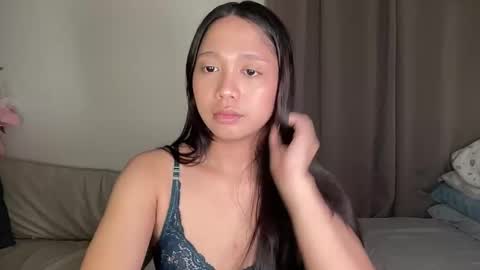 Annette 03 online show from January 12, 2026, 4:01 pm