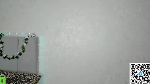 annette_nelsone online show from April 14, 2026, 1:11 am