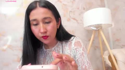 Snapshot of anni_petite_ chatting on July 16, 2026, 9:10 pm online show from July 16, 2026, 9:10 pm