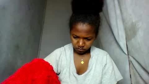 annick98 online show from February 12, 2026, 8:42 am