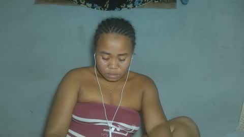 Snapshot of annick98 chatting on April 18, 2026, 7:29 pm annick98 online show from April 18, 2026, 7:29 pm