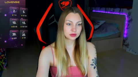 Annie online show from March 22, 2026, 7:50 pm