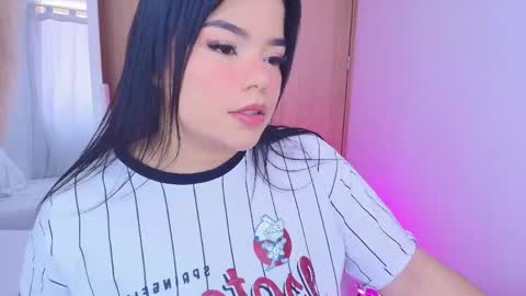 annie_20_ online show from April 2, 2026, 3:42 pm