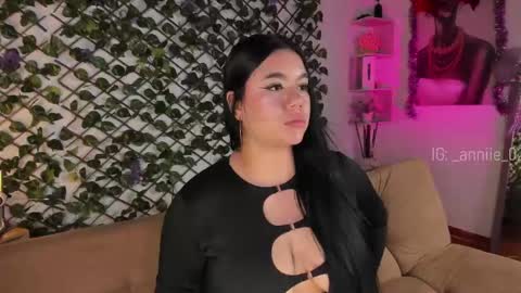 annie_barozzi online show from December 28, 2024, 5:03 pm