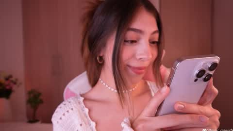 Annie Evans online show from March 5, 2025, 11:05 pm