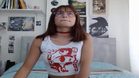 Annie and Jacke online show from September 23, 2025, 12:19 pm