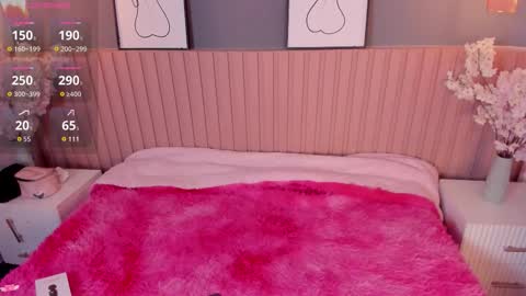   online show from September 19, 2025, 12:06 pm