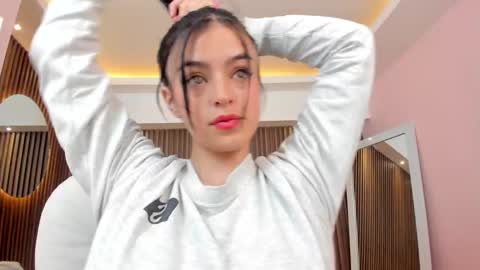 Snapshot of annie_roberts7 chatting on March 1, 2025, 11:39 am Annie Roberts online show from March 1, 2025, 11:39 am