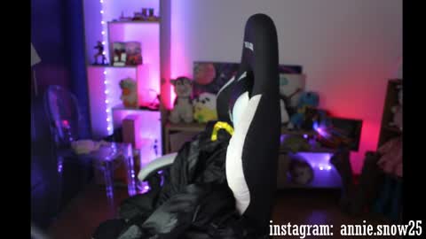 JEANNE no olvides seguirme dont forget follow me  uu online show from December 3, 2024, 11:46 pm