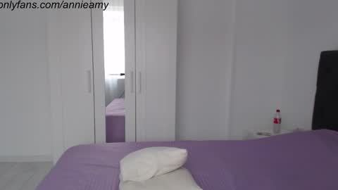 Annie online show from January 25, 2025, 1:08 pm