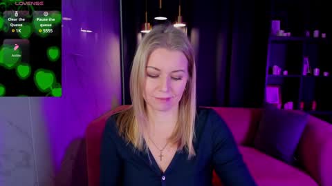 Snapshot of annielight chatting on December 4, 2024, 5:49 am Annie online show from December 4, 2024, 5:49 am