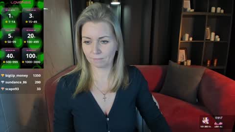 Snapshot of annielight chatting on December 9, 2024, 11:58 am Annie online show from December 9, 2024, 11:58 am