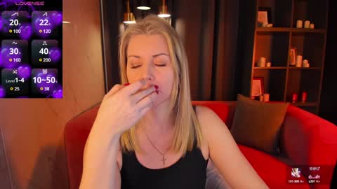 Snapshot of annielight chatting on December 10, 2024, 5:39 am Annie online show from December 10, 2024, 5:39 am