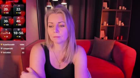 Snapshot of annielight chatting on December 10, 2024, 9:01 am Annie online show from December 10, 2024, 9:01 am