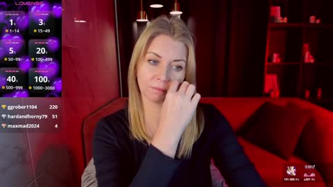 Snapshot of annielight chatting on December 16, 2024, 8:52 am Annie online show from December 16, 2024, 8:52 am