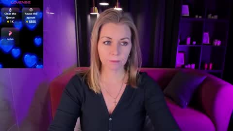 Snapshot of annielight chatting on February 11, 2025, 5:37 am Annie online show from February 11, 2025, 5:37 am