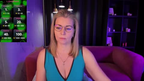 Snapshot of annielight chatting on February 26, 2025, 5:42 am Annie online show from February 26, 2025, 5:42 am