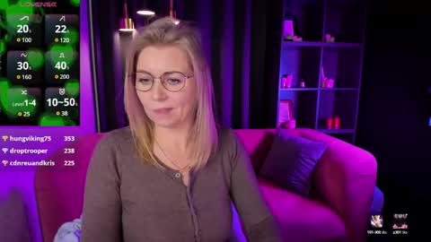 Snapshot of annielight chatting on March 3, 2025, 11:55 am Annie online show from March 3, 2025, 11:55 am