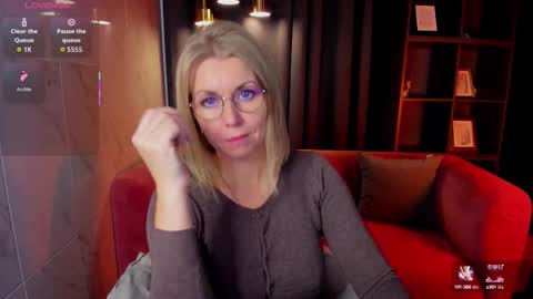 Snapshot of annielight chatting on September 26, 2025, 5:44 am Annie online show from September 26, 2025, 5:44 am