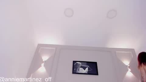 Snapshot of anniemartinezz chatting on March 6, 2025, 11:47 am Annie online show from March 6, 2025, 11:47 am