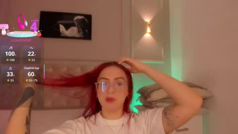 Snapshot of anniemartinezz chatting on September 9, 2025, 12:15 pm Annie online show from September 9, 2025, 12:15 pm