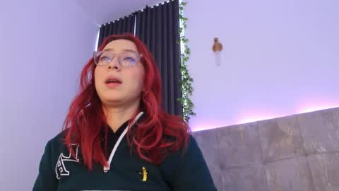 Snapshot of anniemartinezz chatting on September 19, 2025, 12:50 pm Annie online show from September 19, 2025, 12:50 pm